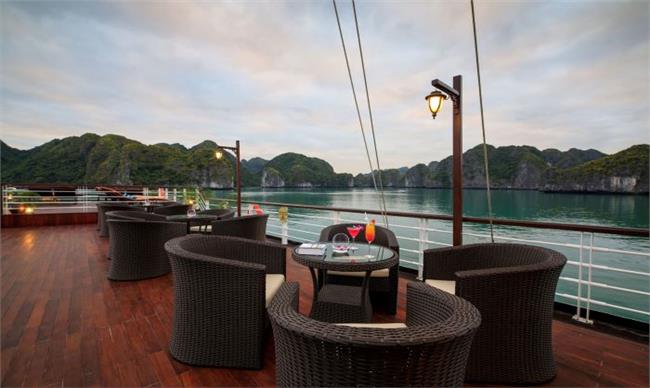 Orchid Trendy Cruise Lan Ha Bay